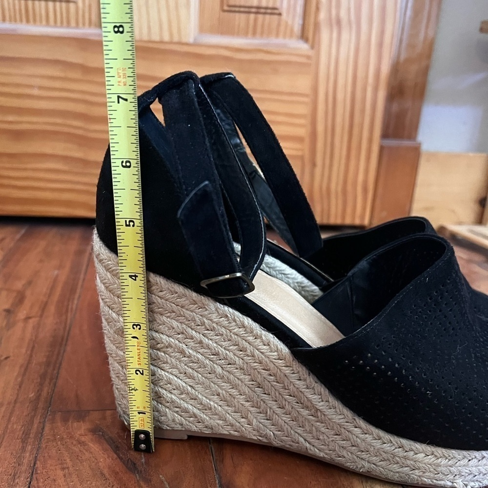Torrid 11 Wide Perferated Espadrille Wedge Ankle Strap Casual Chic - Picture 7 of 10